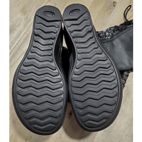 UGG Skylair Black Leather Knit Cuff  back Ties Wedge Heeled Boots Size US 9 - Picture 13 of 16